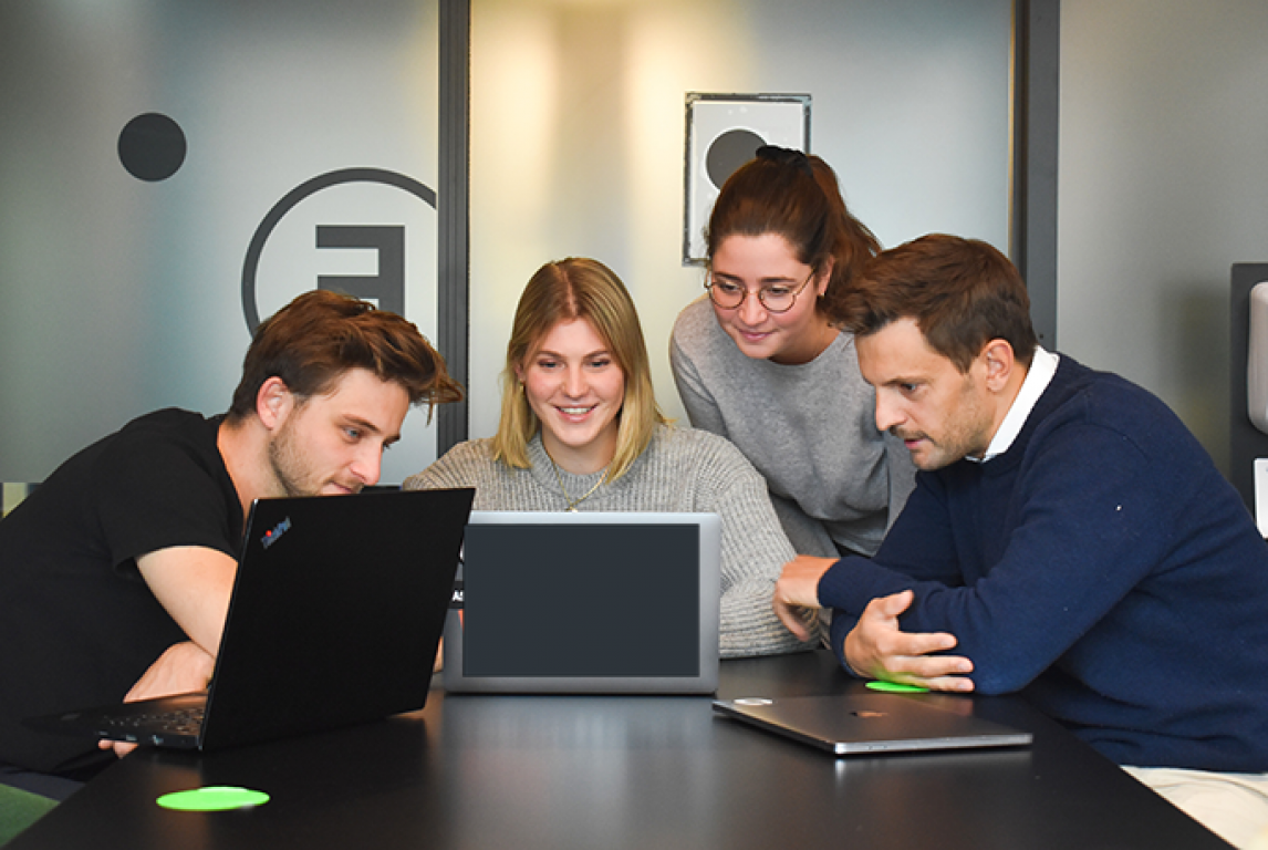 cherrydeck-UpsEF48wAgk-unsplash_resize-2