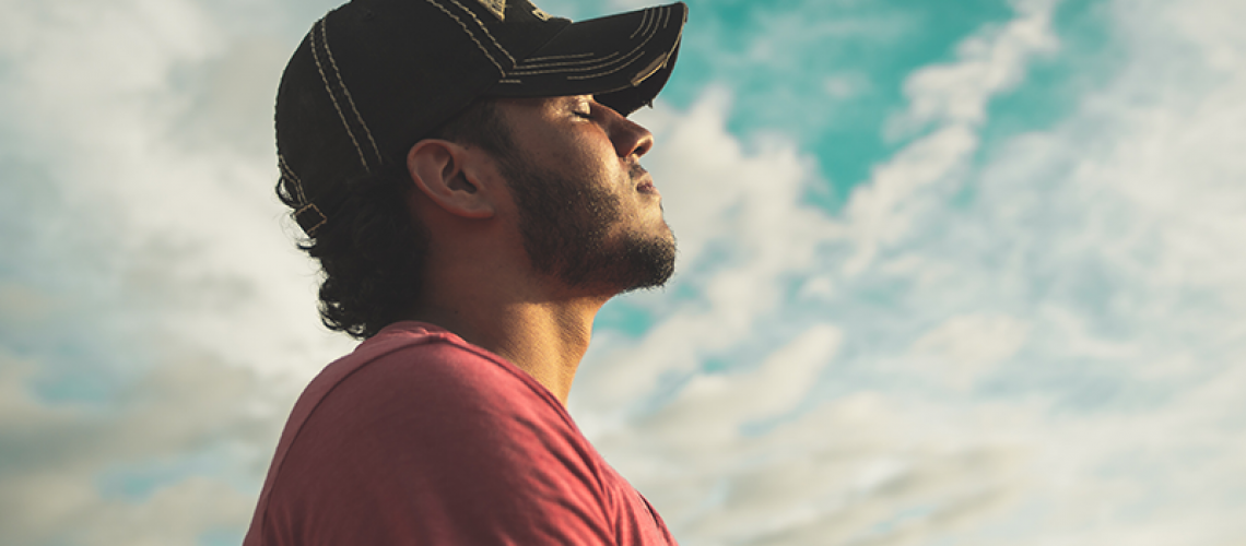 pexels-kelvin-valerio-810775_email