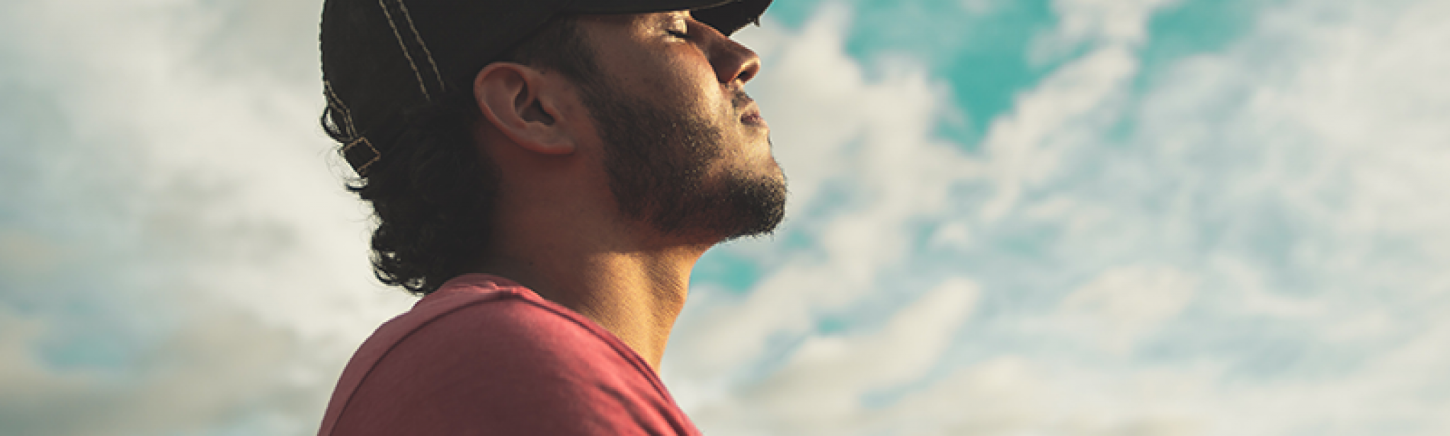 pexels-kelvin-valerio-810775_email